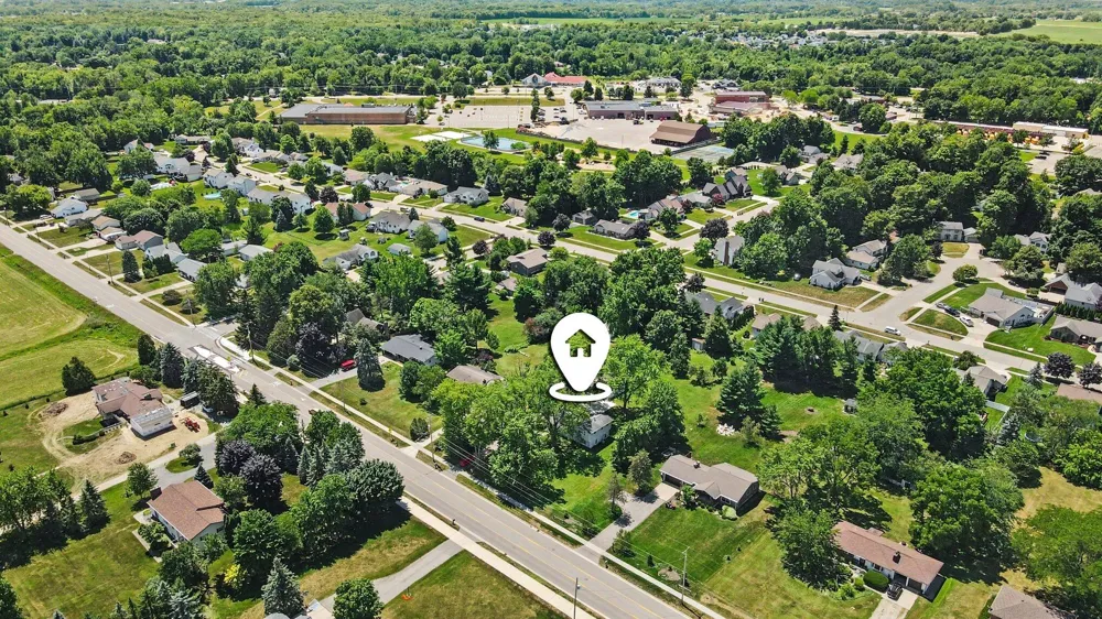 2463 Kinney Avenue NW Walker City, MI 49534