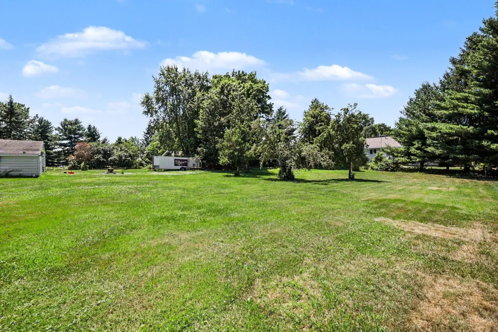 2463 Kinney Avenue NW Walker City, MI 49534
