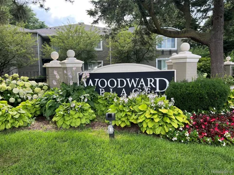 1113 Old Woodward Avenue #41