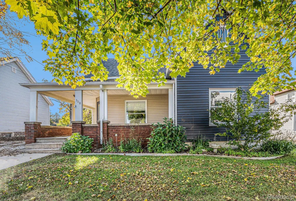 308 S Adelaide Street Fenton City, MI 48430
