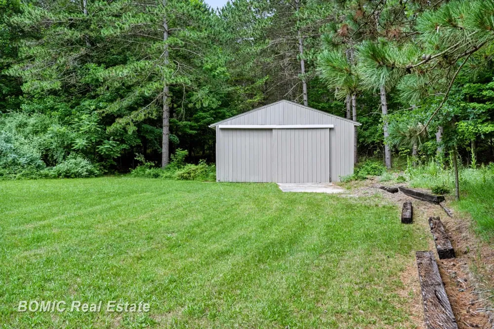 2435 E Dayton Road Wells Township, MI 48723