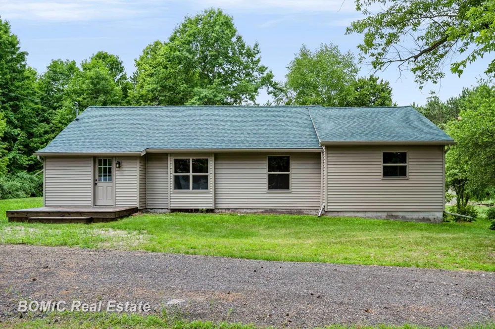 2435 E Dayton Road Wells Township, MI 48723