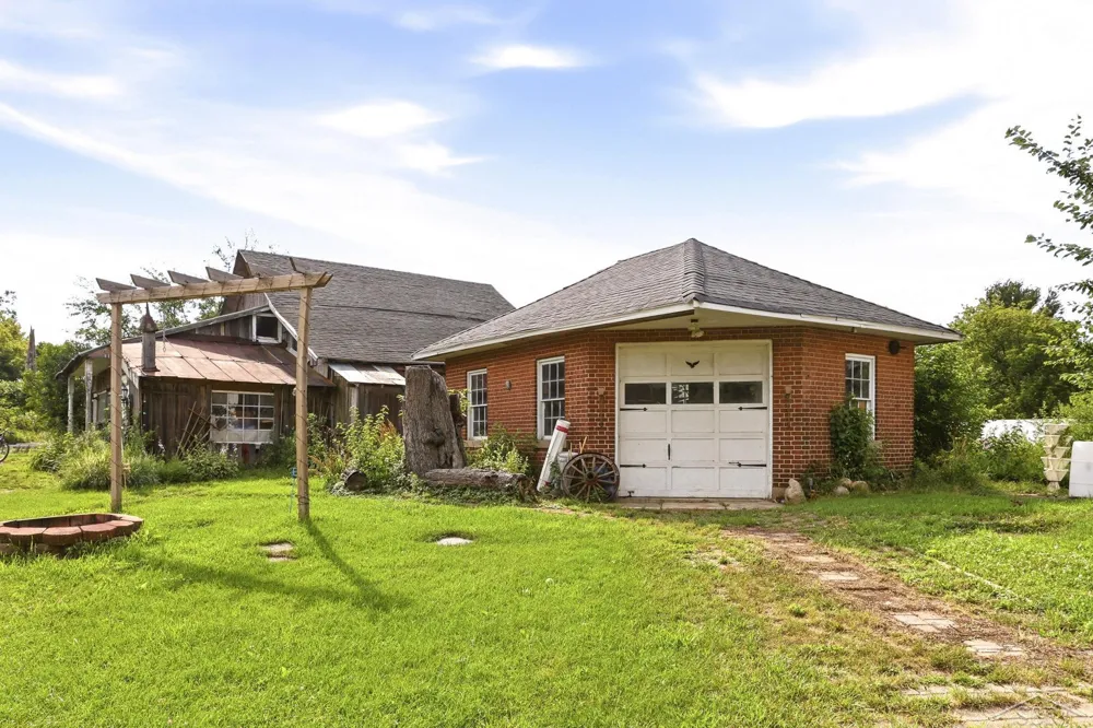 12030 Lewis Road Thetford Township, MI 48420