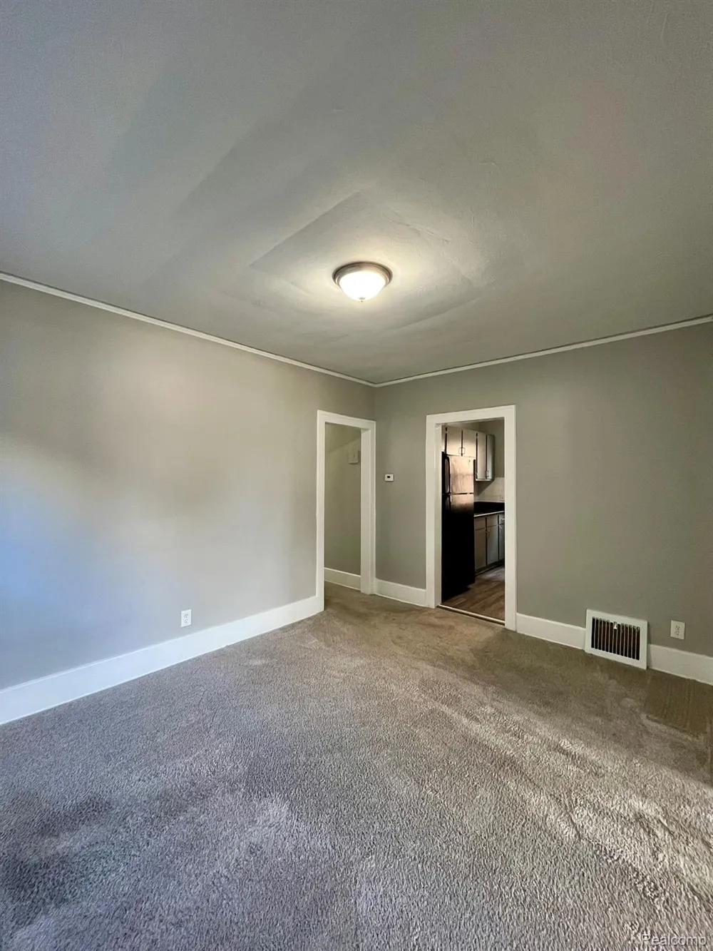 170 Bondie Street Wyandotte City, MI 48192