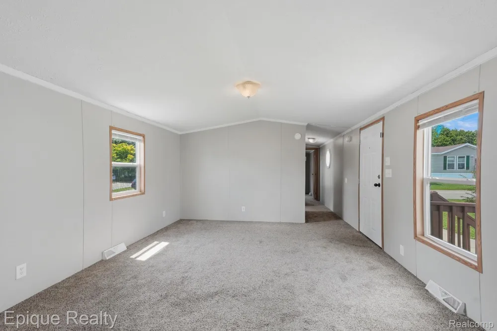 17121 Julie Drive Springfield Charter Township, MI 48350