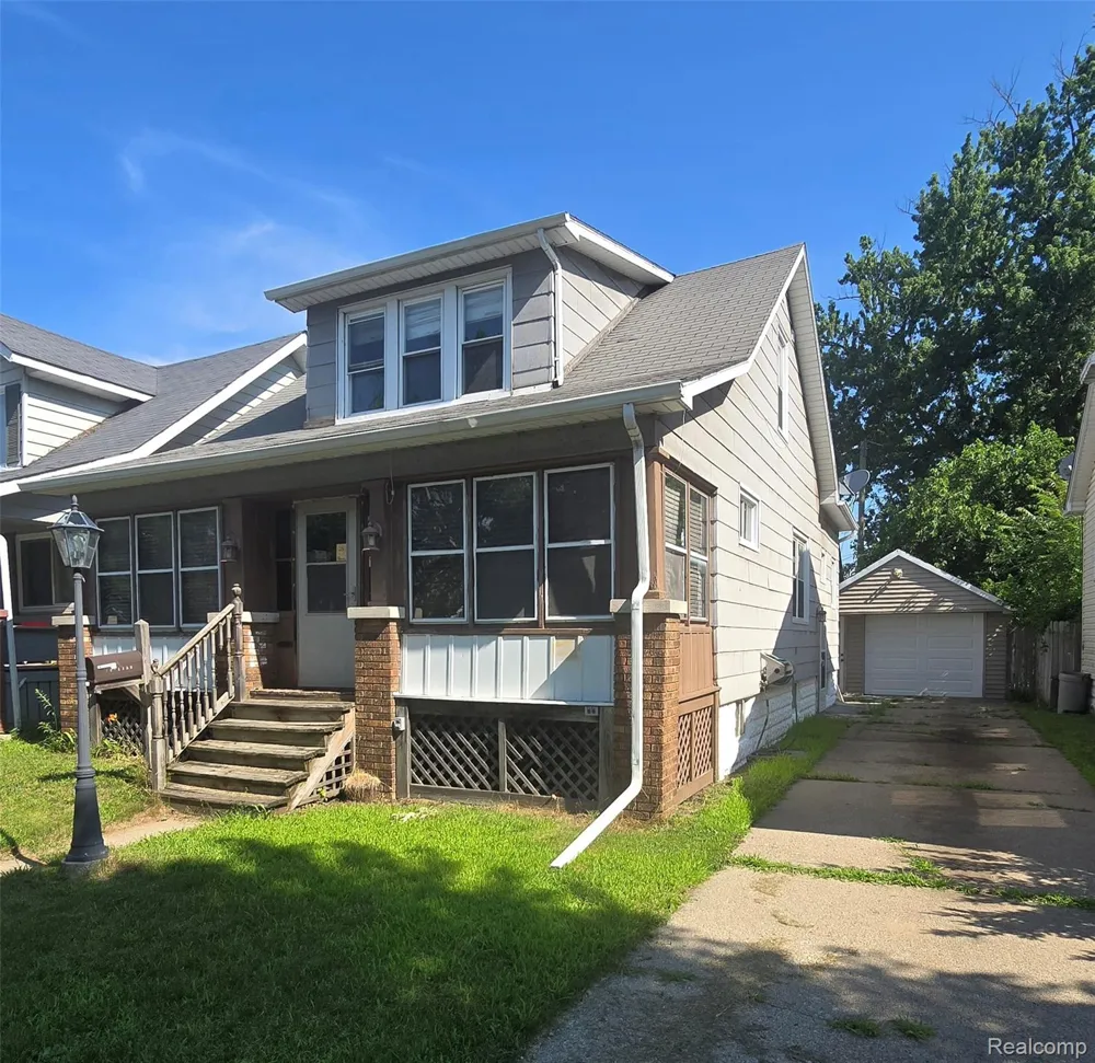 1619 White Street Port Huron City, MI 48060