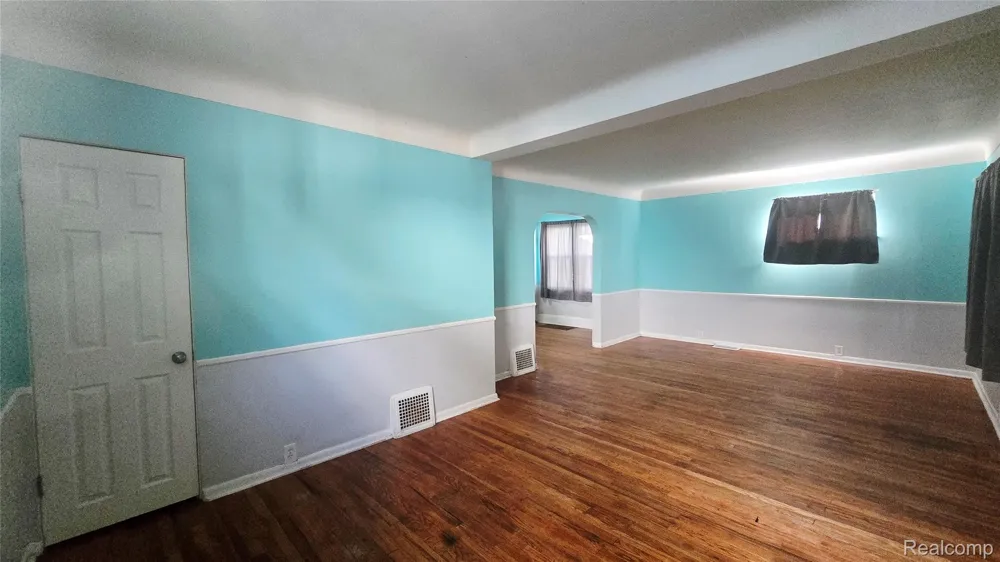 1619 White Street Port Huron City, MI 48060