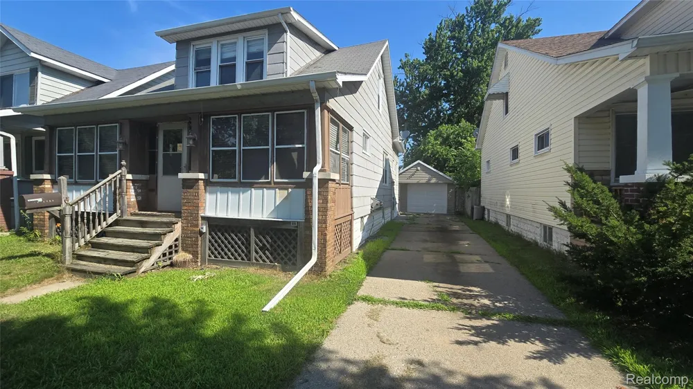 1619 White Street Port Huron City, MI 48060