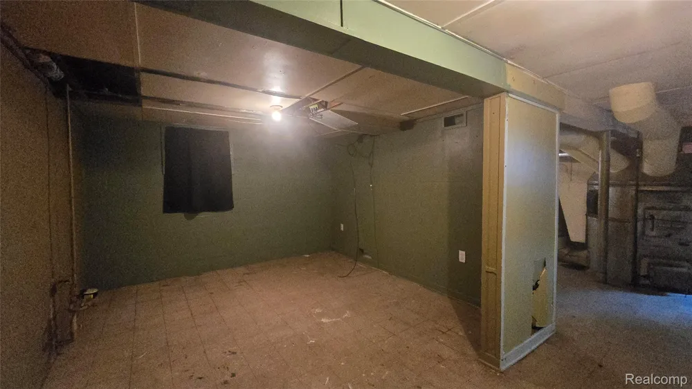 1619 White Street Port Huron City, MI 48060