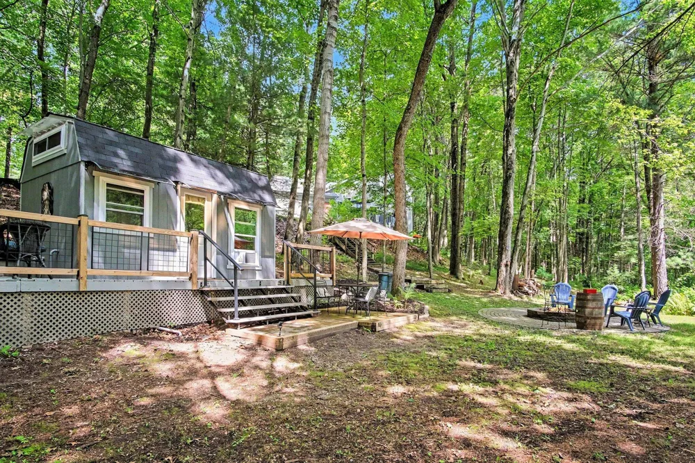 11793 W Baker Road Eureka Township, MI 48838