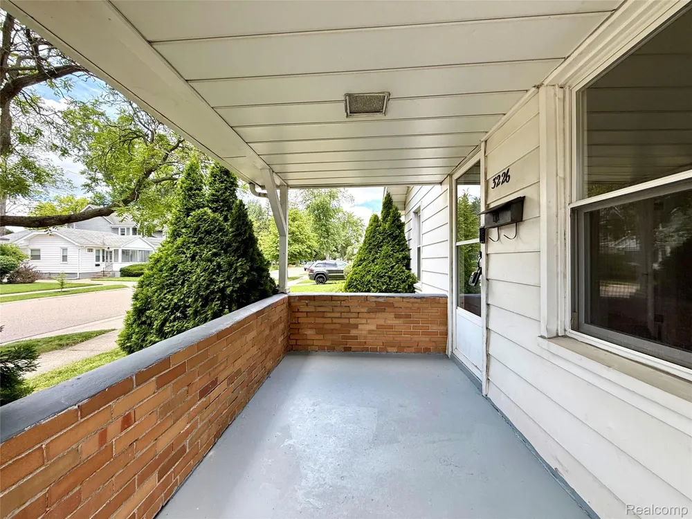 3226 Grayson Street Ferndale City, MI 48220