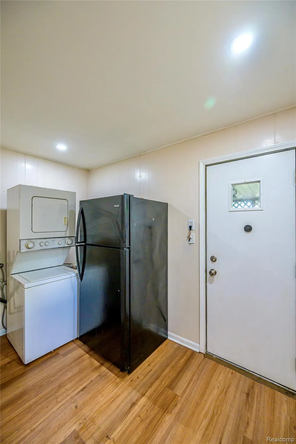 3226 Grayson Street Ferndale City, MI 48220
