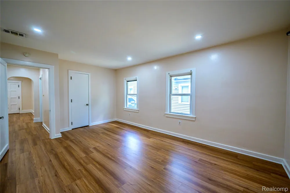 3226 Grayson Street Ferndale City, MI 48220