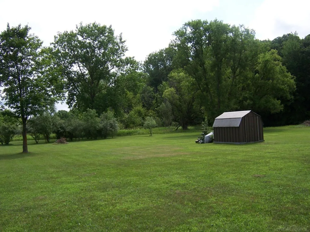 1535 Bauman Road Columbus Township, MI 48063