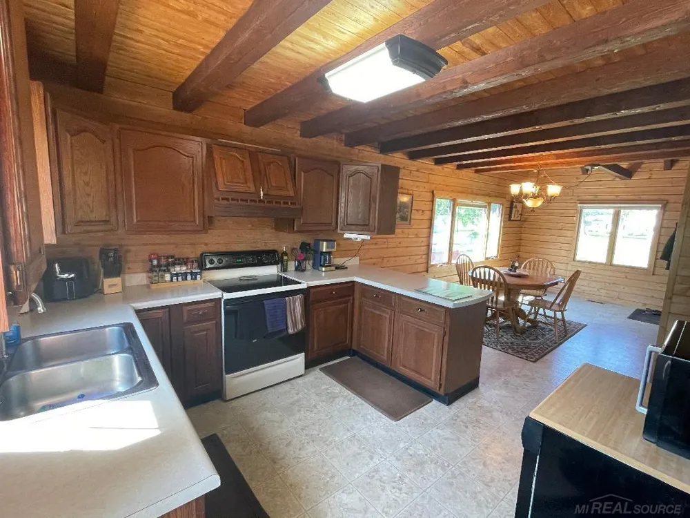 1535 Bauman Road Columbus Township, MI 48063