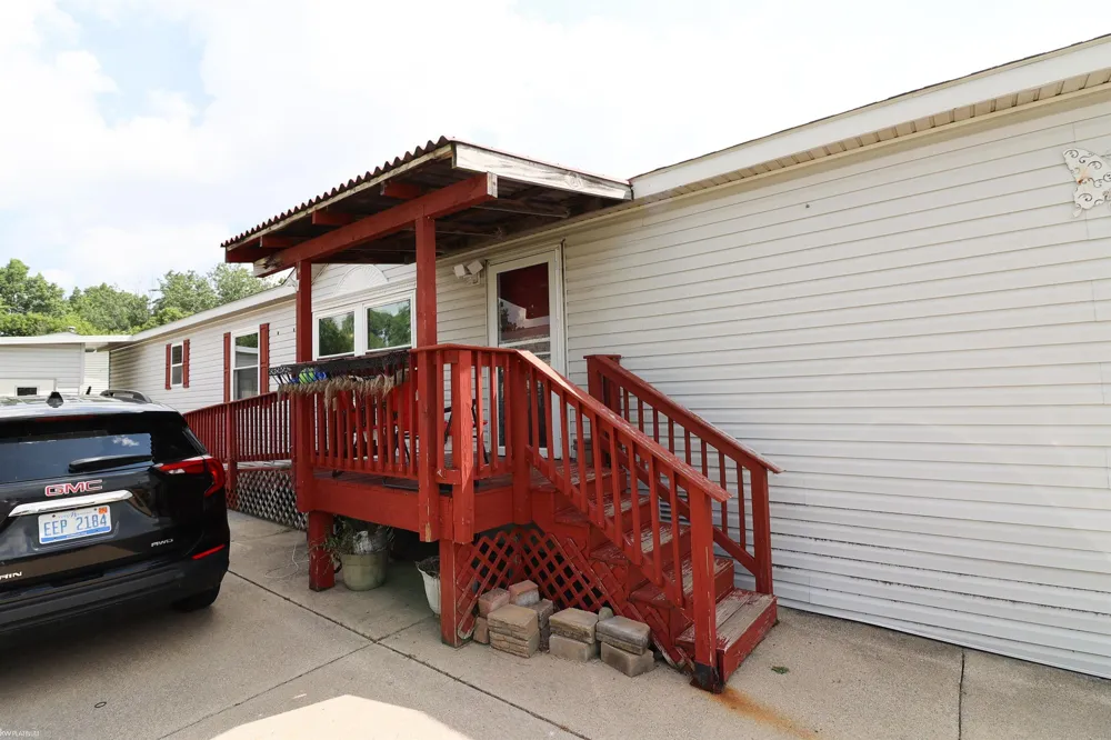 23157 Grey Gables Drive Clinton Charter Township, MI 48036