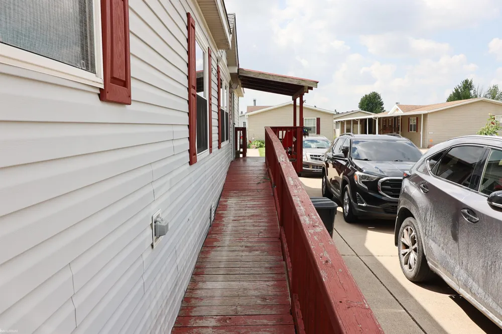 23157 Grey Gables Drive Clinton Charter Township, MI 48036