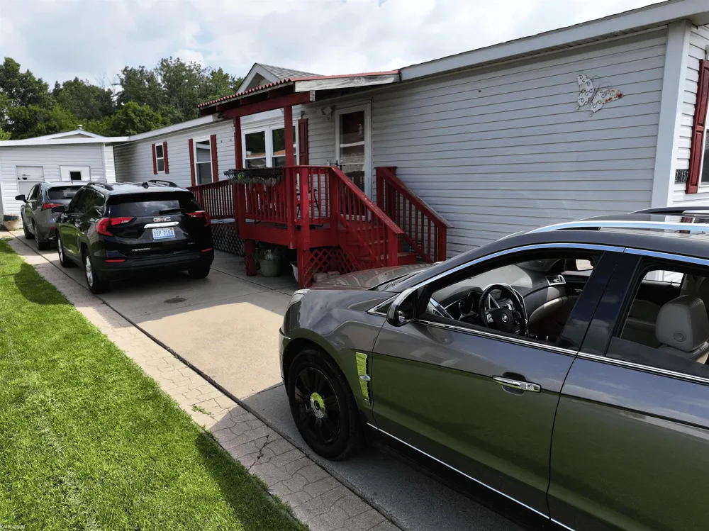 23157 Grey Gables Drive Clinton Charter Township, MI 48036
