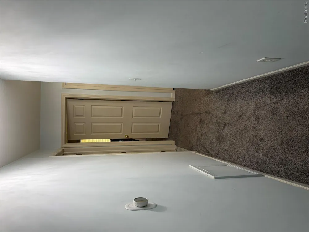 29965 Kenwood Court Roseville City, MI 48066