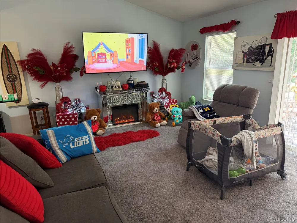 29965 Kenwood Court Roseville City, MI 48066