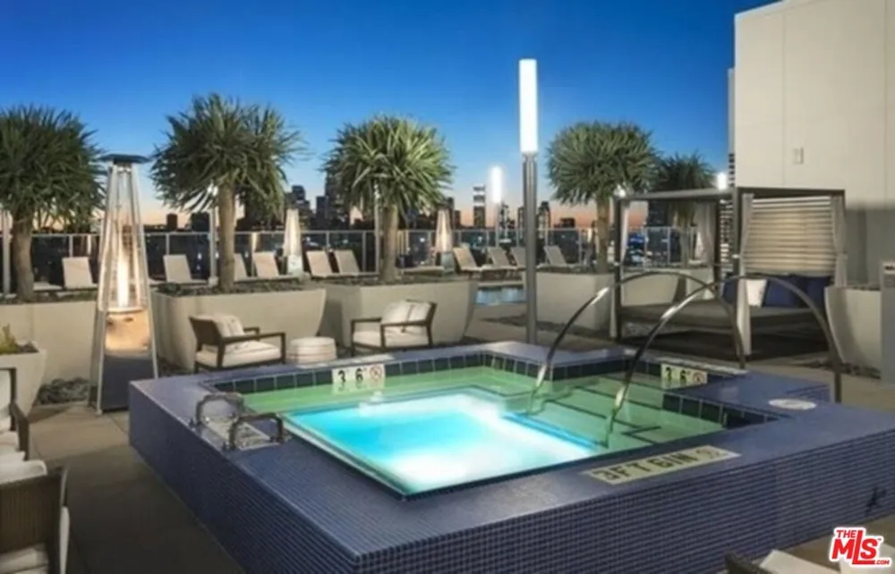 3033 Wilshire Avenue #816 Los Angeles, CA 90010