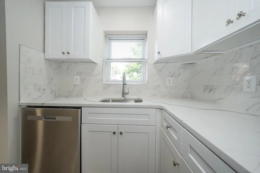 71 BARKER AVENUE Sharon Hill, PA 19079