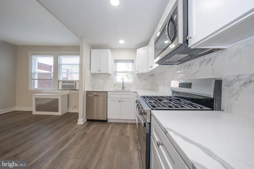 71 BARKER AVENUE Sharon Hill, PA 19079