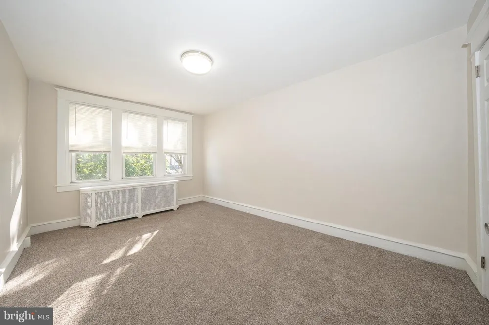 71 BARKER AVENUE Sharon Hill, PA 19079