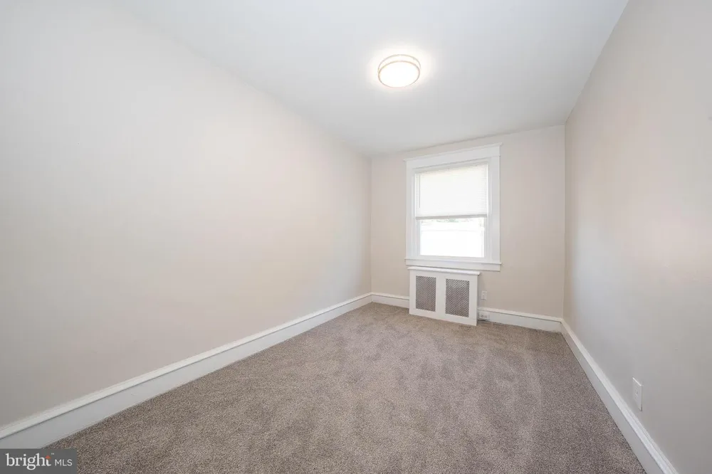 71 BARKER AVENUE Sharon Hill, PA 19079