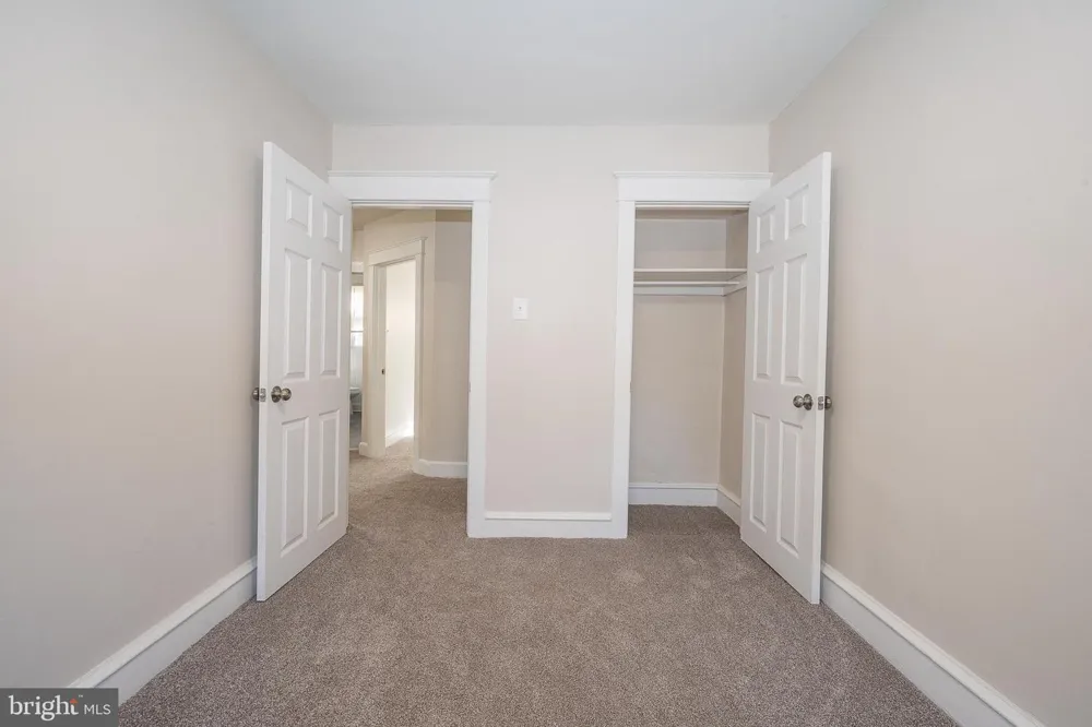 71 BARKER AVENUE Sharon Hill, PA 19079