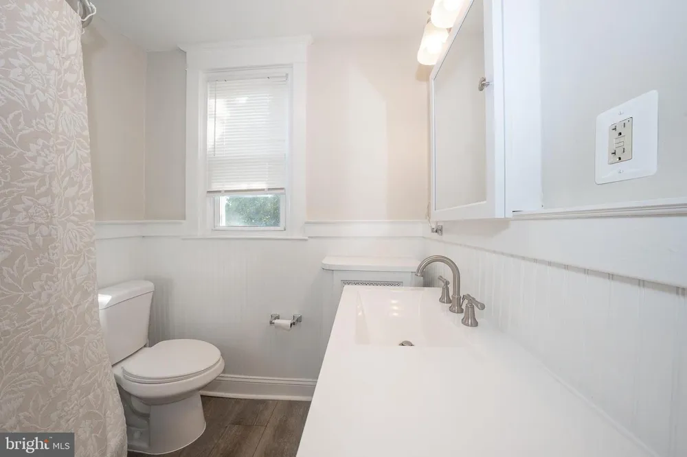 71 BARKER AVENUE Sharon Hill, PA 19079
