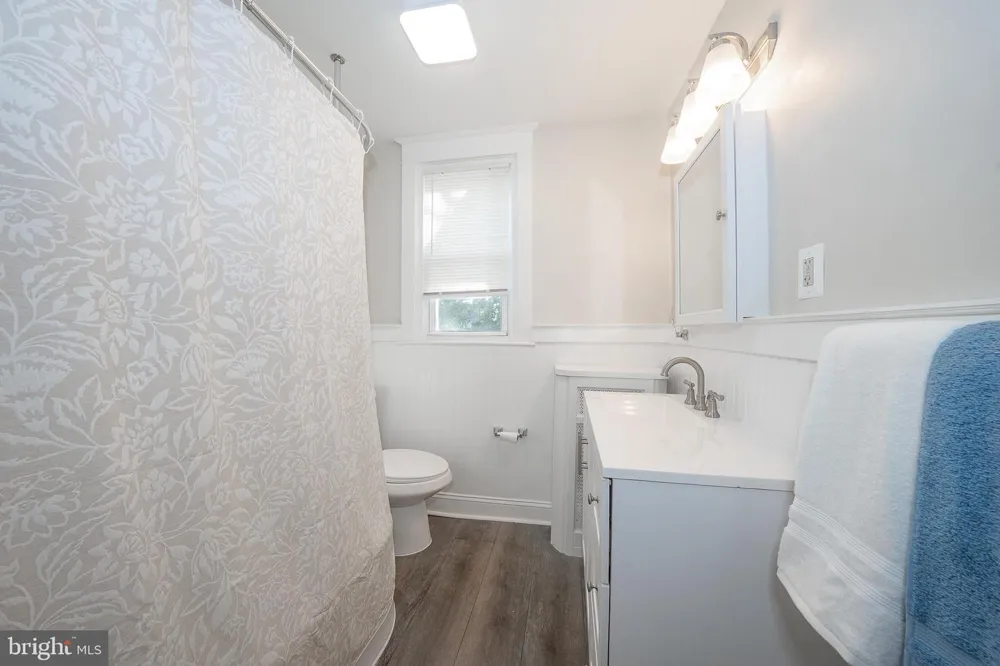 71 BARKER AVENUE Sharon Hill, PA 19079