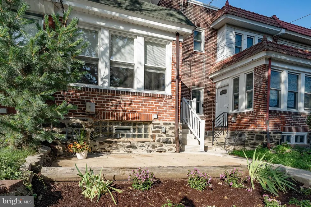 71 BARKER AVENUE Sharon Hill, PA 19079