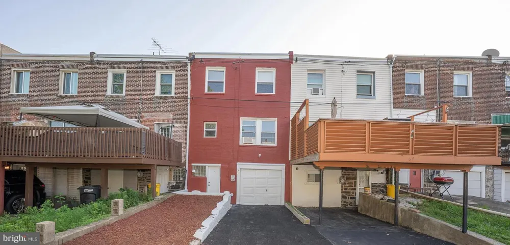 71 BARKER AVENUE Sharon Hill, PA 19079