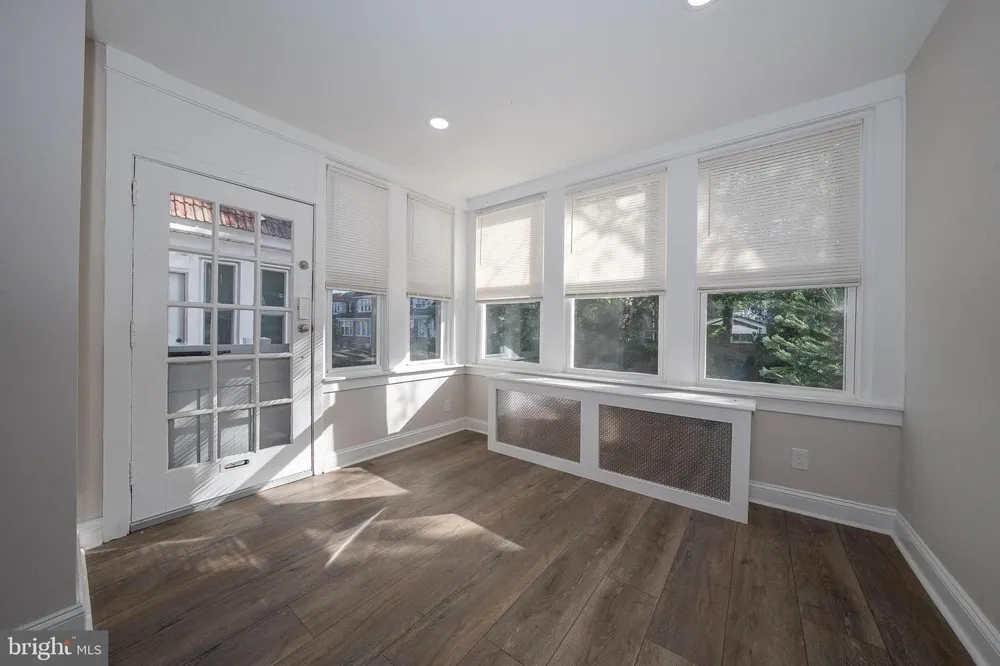 71 BARKER AVENUE Sharon Hill, PA 19079