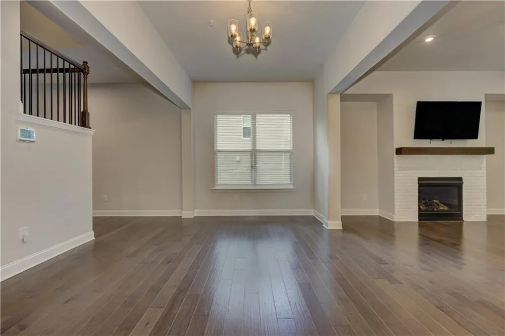 137 Holden Way Woodstock, GA 30189