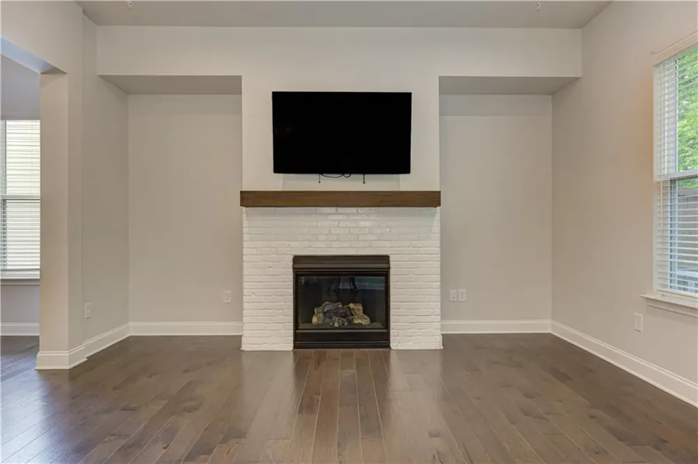 137 Holden Way Woodstock, GA 30189