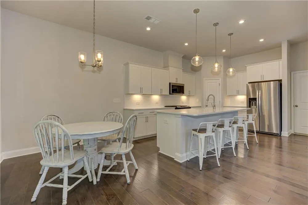 137 Holden Way Woodstock, GA 30189