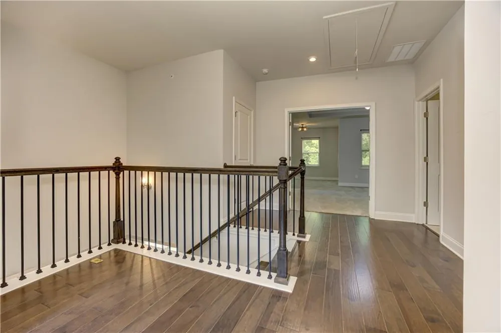 137 Holden Way Woodstock, GA 30189