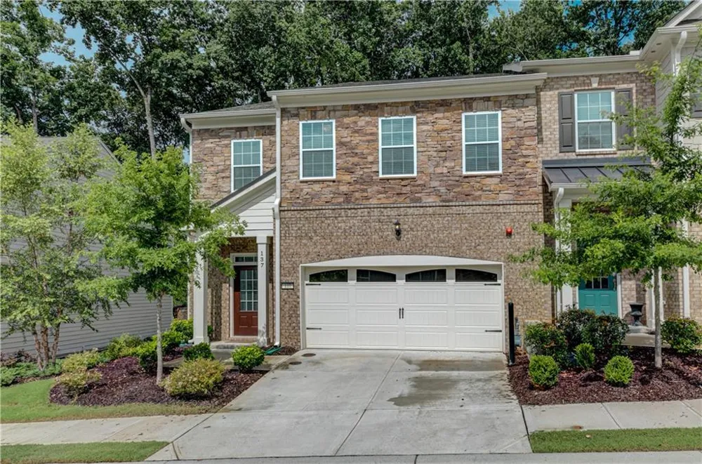 137 Holden Way Woodstock, GA 30189