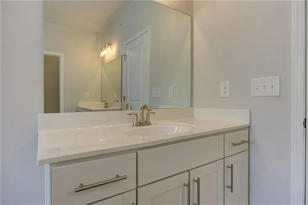 137 Holden Way Woodstock, GA 30189