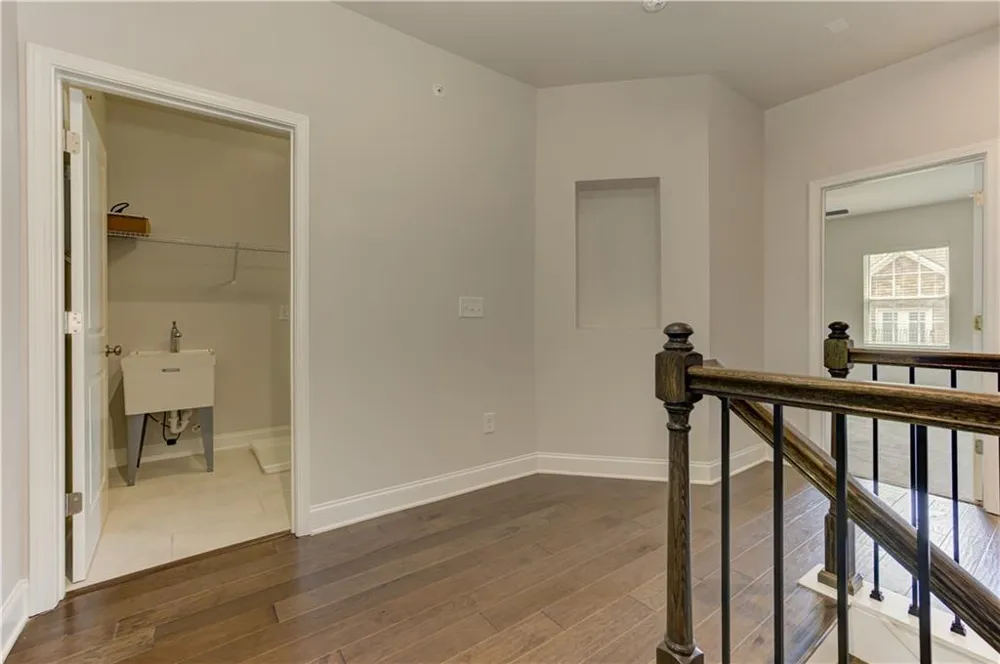 137 Holden Way Woodstock, GA 30189