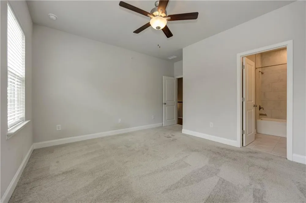 137 Holden Way Woodstock, GA 30189