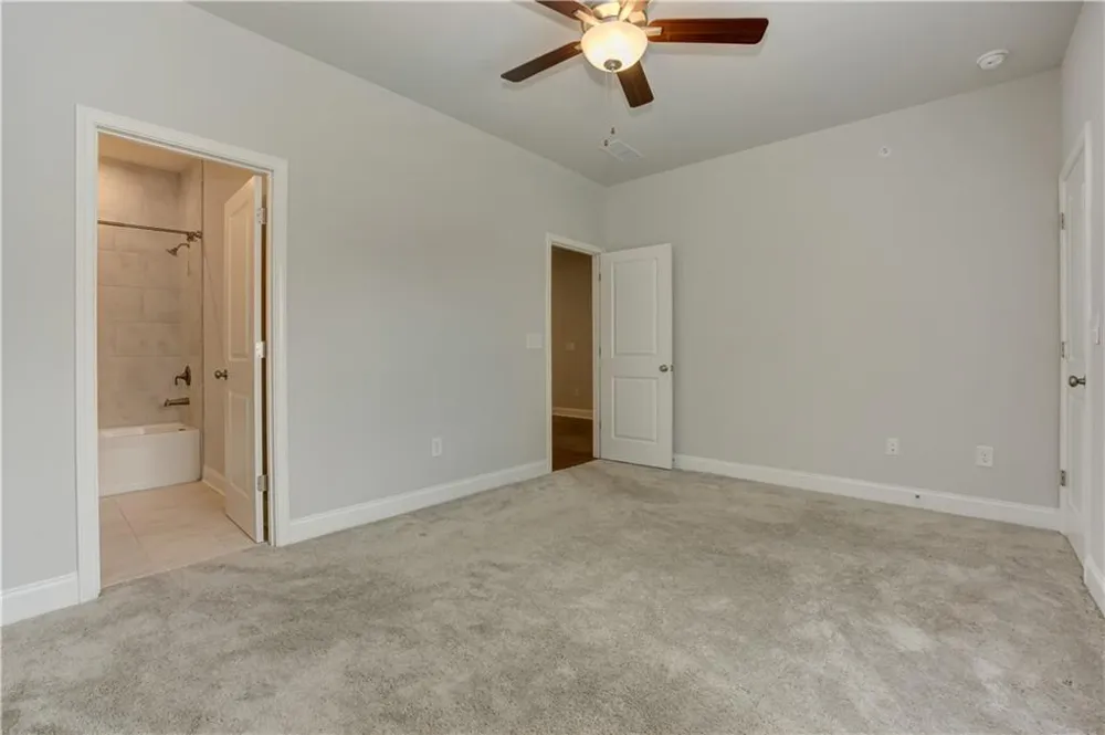 137 Holden Way Woodstock, GA 30189