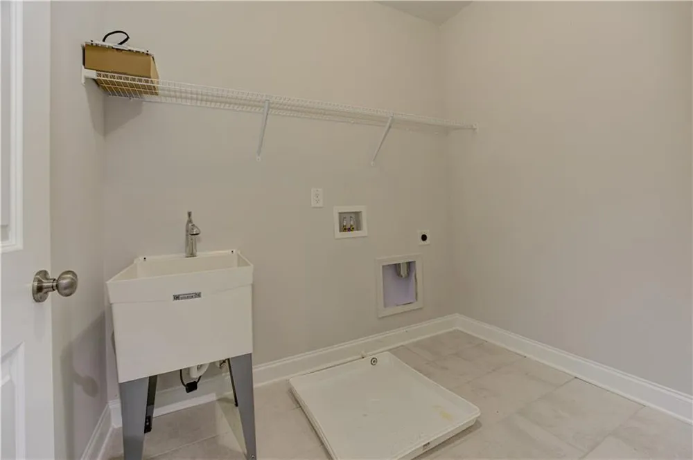 137 Holden Way Woodstock, GA 30189