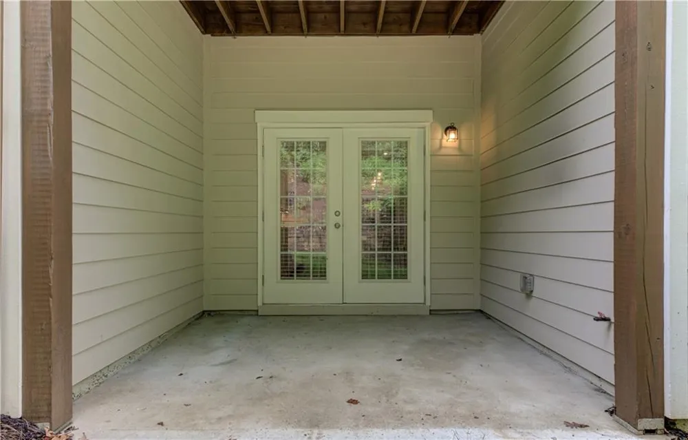 137 Holden Way Woodstock, GA 30189