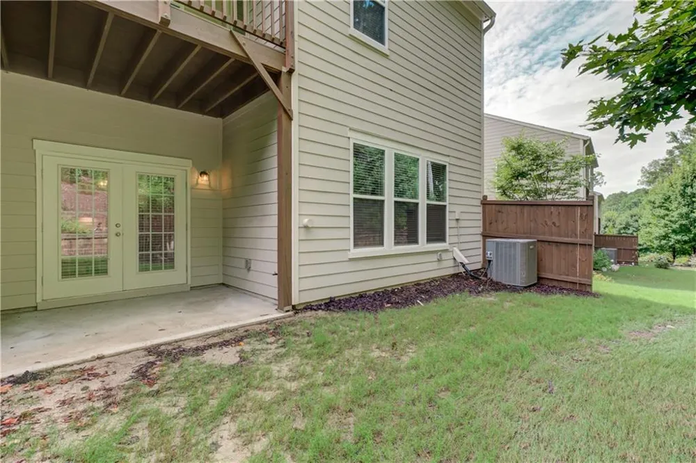 137 Holden Way Woodstock, GA 30189