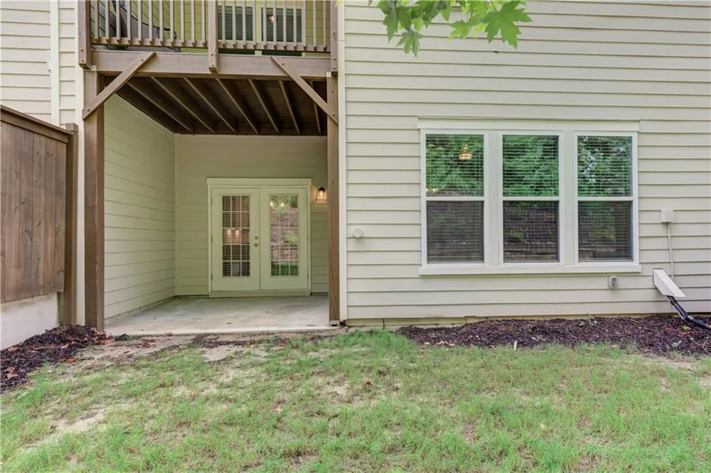 137 Holden Way Woodstock, GA 30189