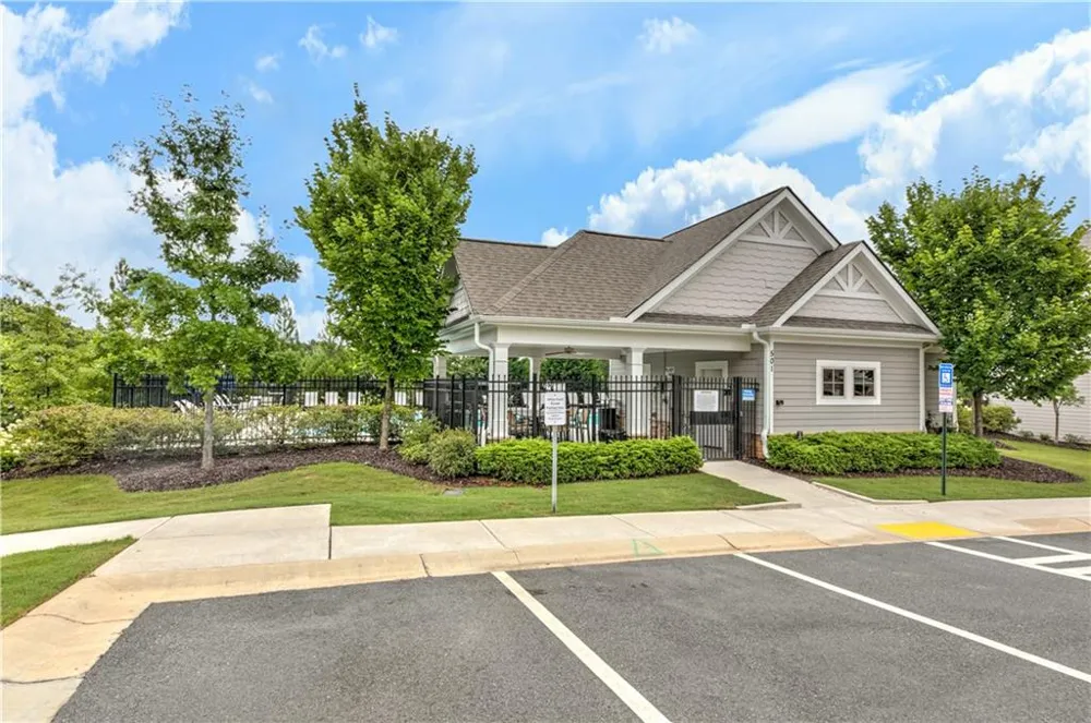 137 Holden Way Woodstock, GA 30189