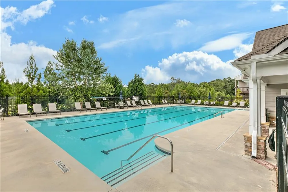 137 Holden Way Woodstock, GA 30189